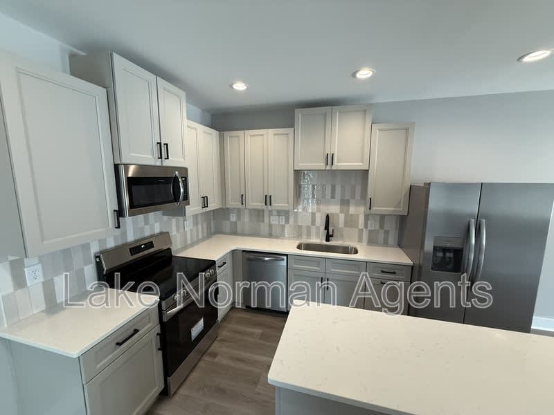 525 Dellwood Drive – photo 5