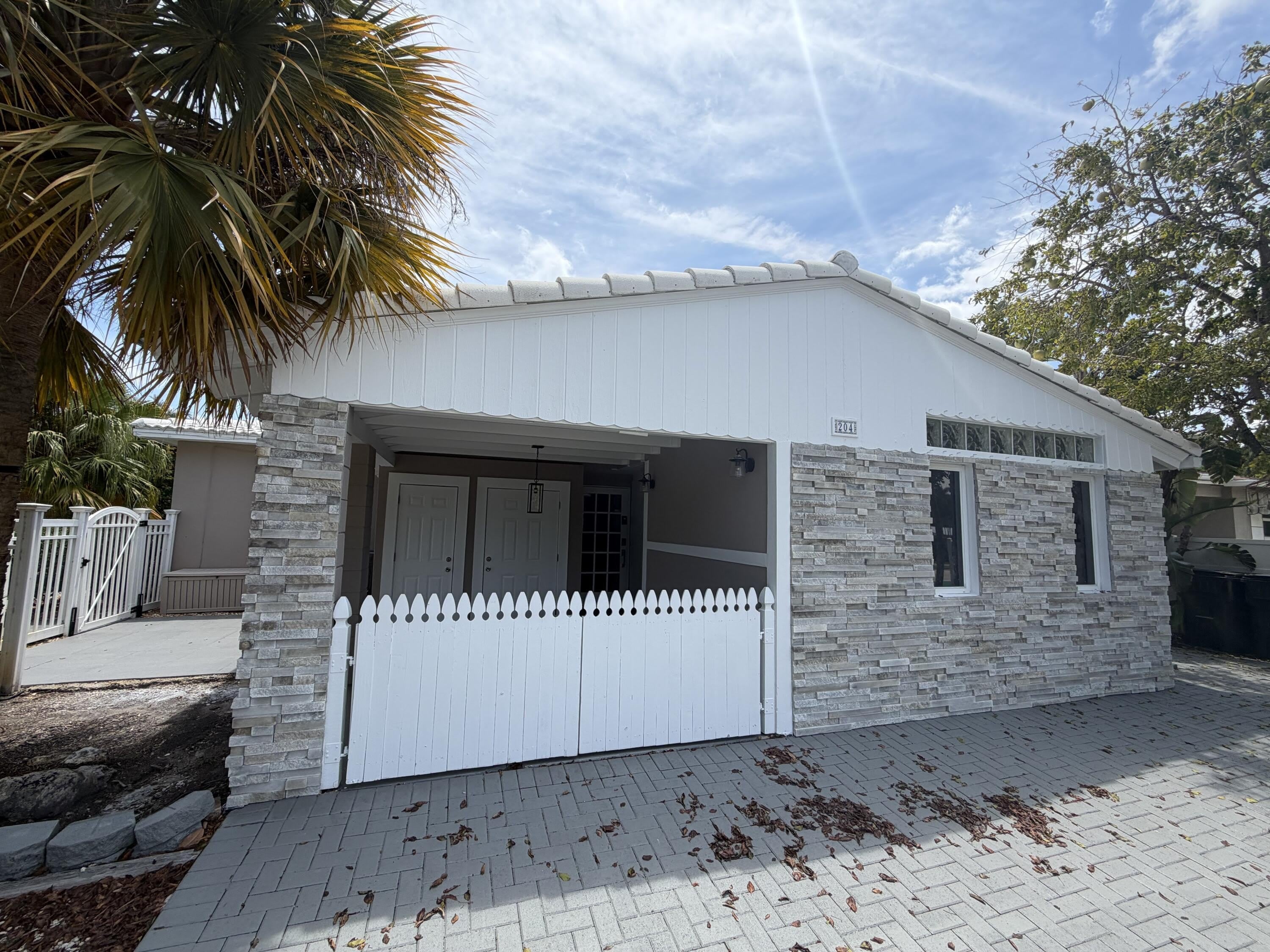 204 S Seacrest Circle – photo 3
