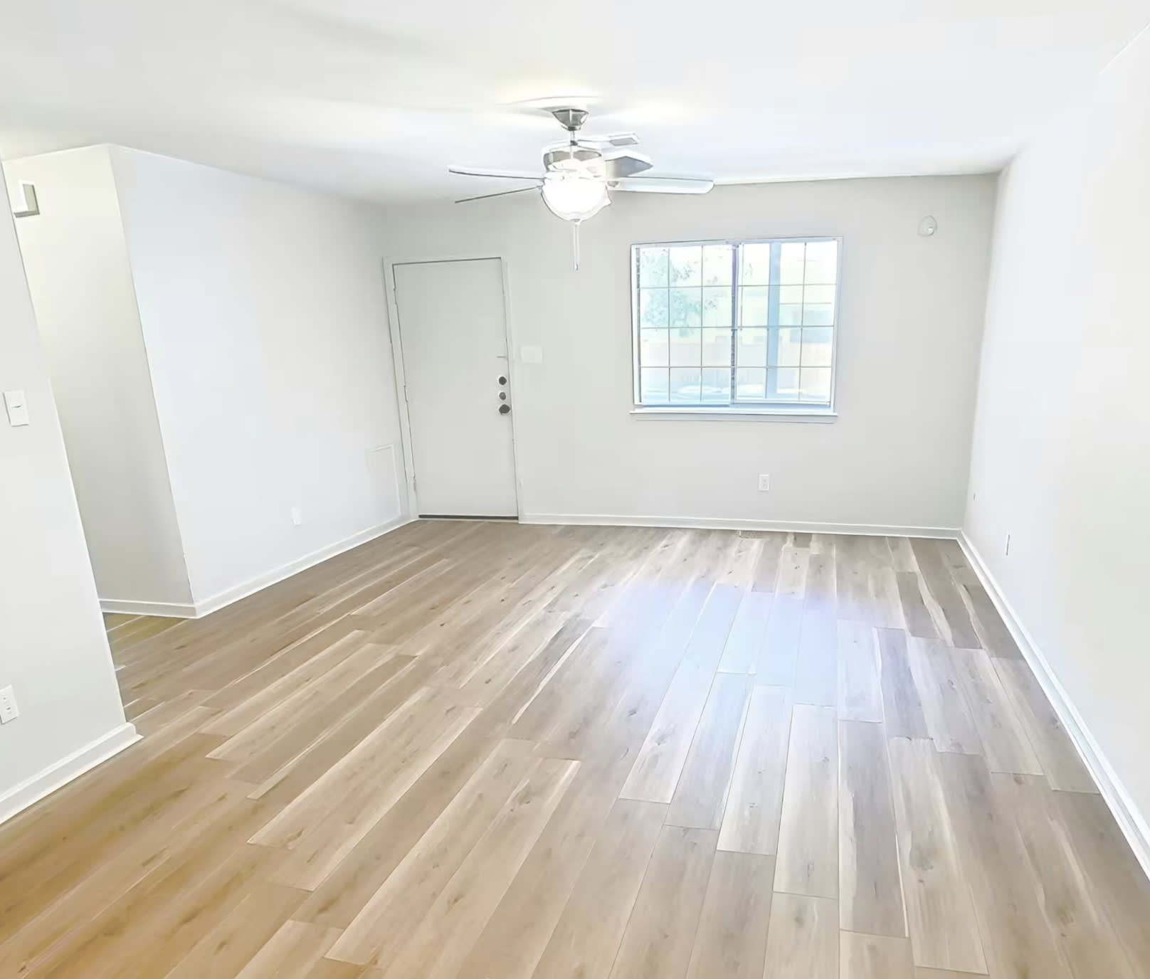 1015 Martin Luther King Dr – photo 2