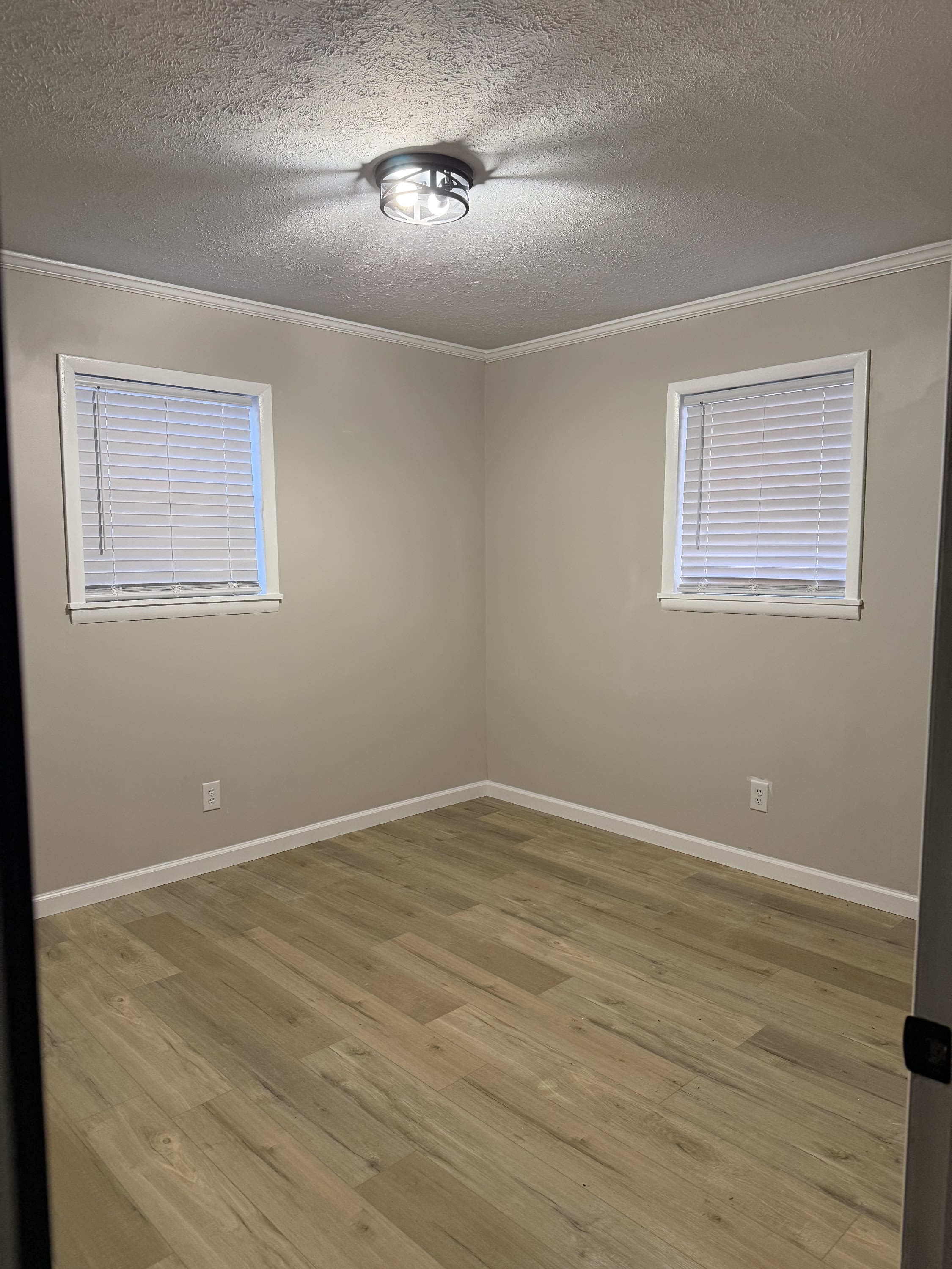 2559 Saint Clair Street – photo 5