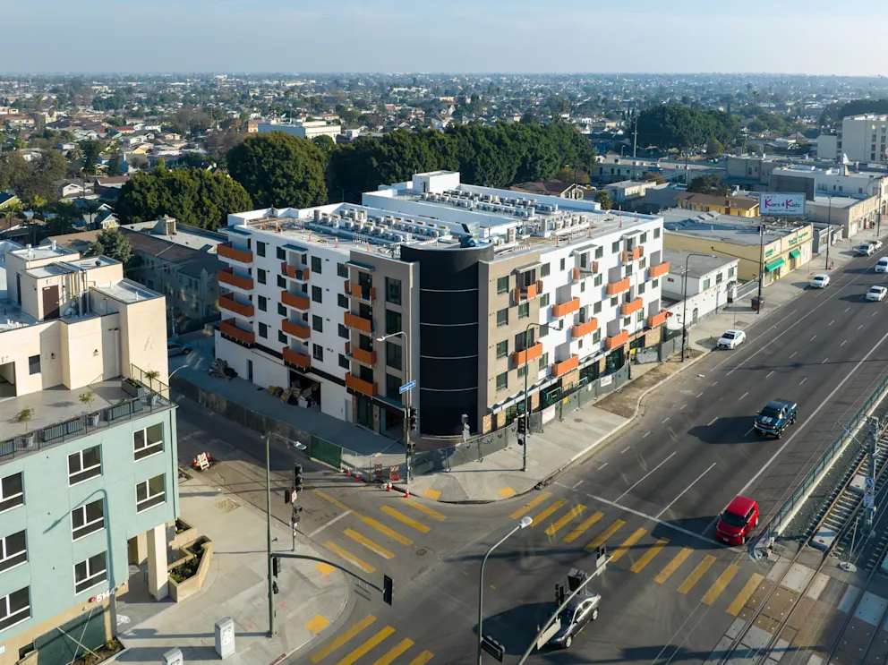 5300 Crenshaw – photo 2