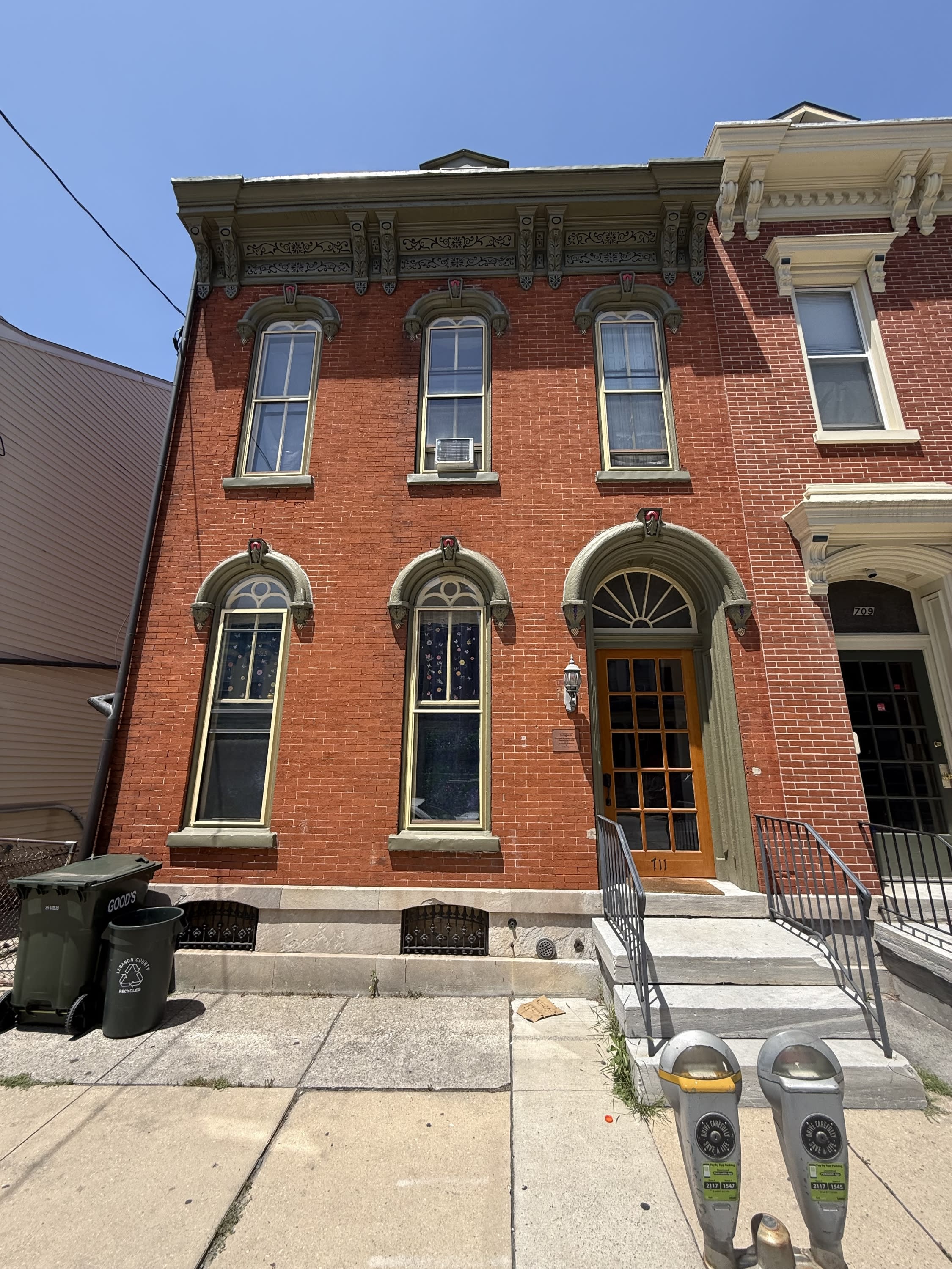711 Chestnut Street – photo 1