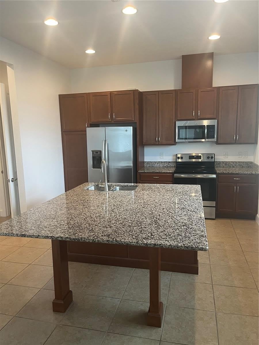 12841 SALK Way – photo 4