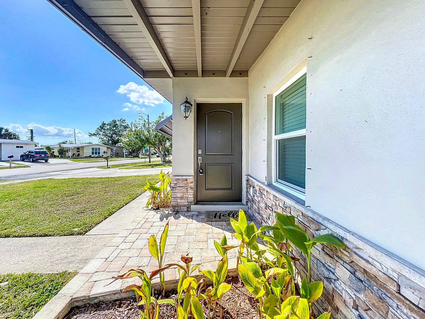 BEAUTIFUL ANNUAL RENTAL HOME – photo 4