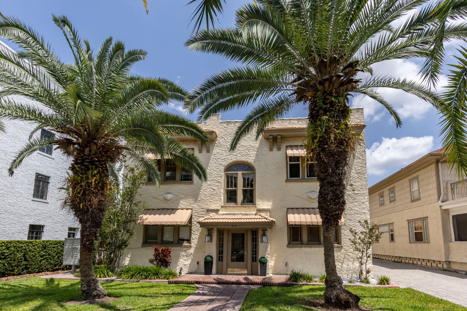 Charming Downtown Orlando 1 1 Corner Condo Near Lake Eola – photo 2