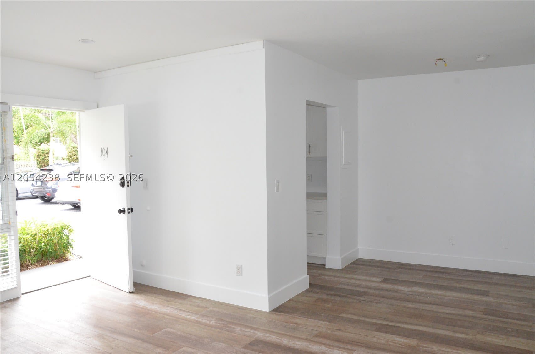 35 Edgewater Dr – photo 4