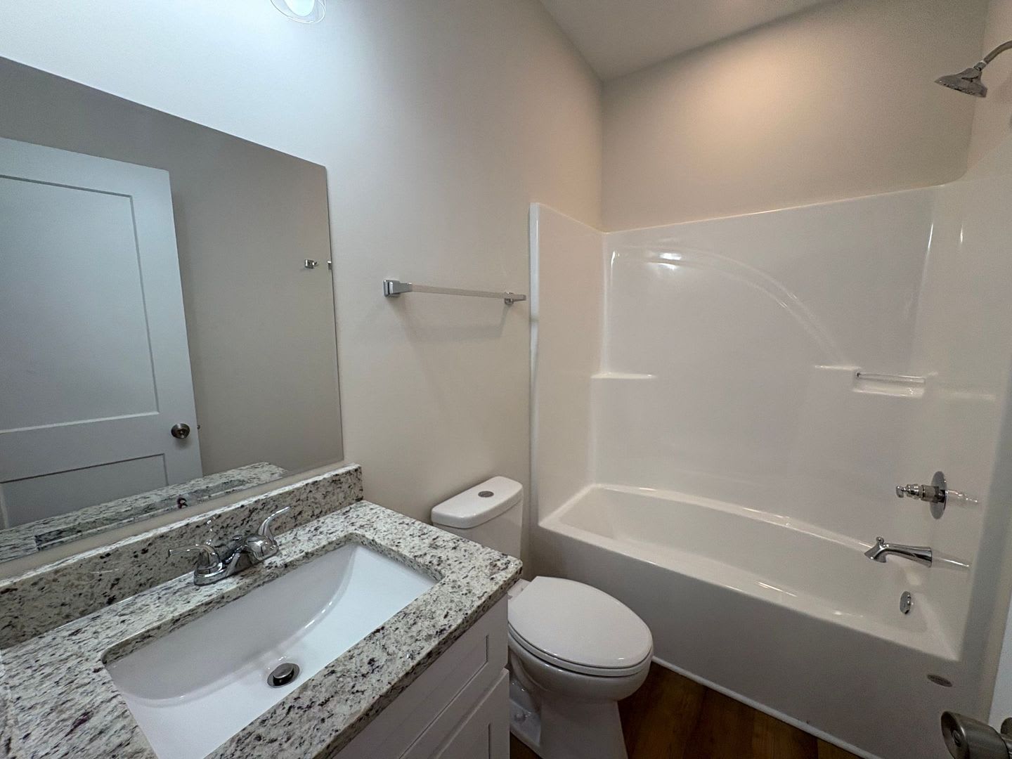 PRE-LEASING FOR AUGUST 10 2027! – photo 5