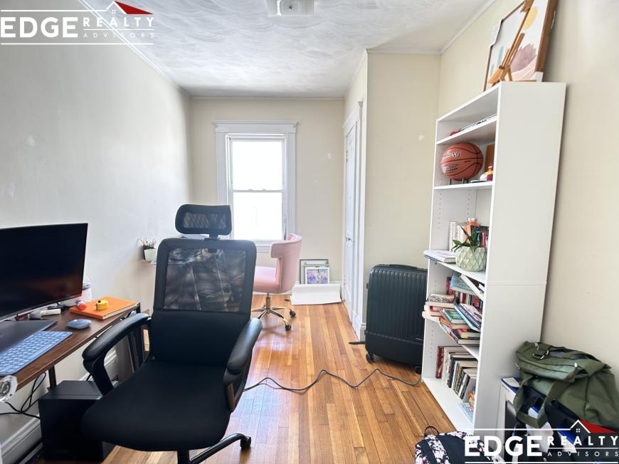 292 Foster St – photo 5