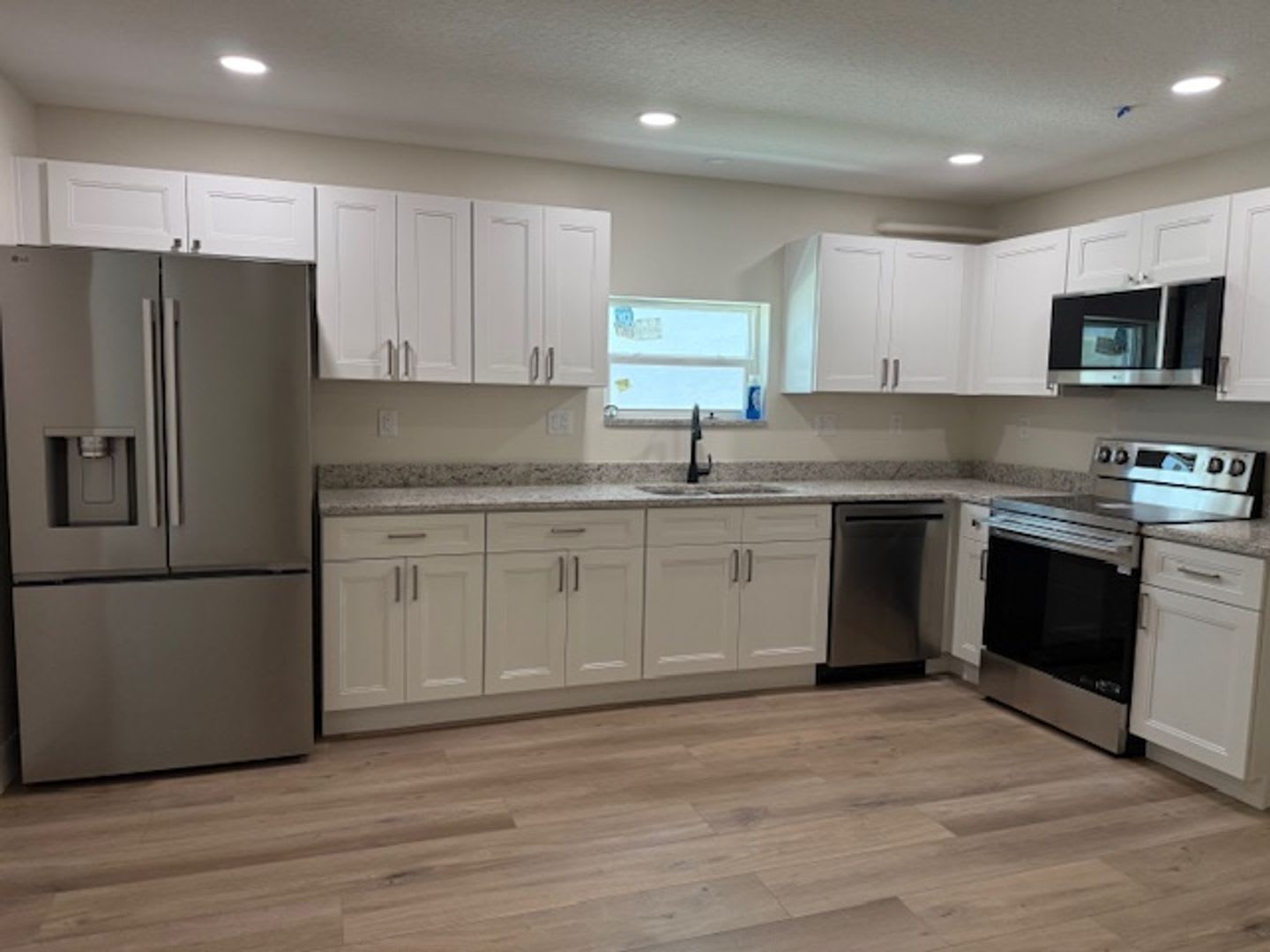 510 Jackson Ave – photo 3