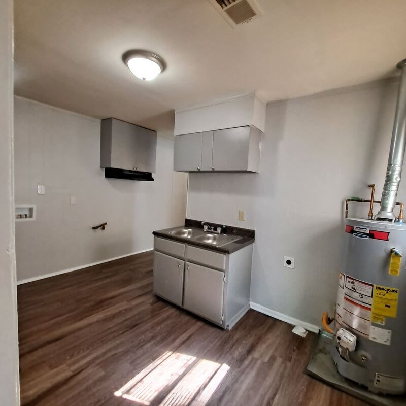 2655 Whitman Ave – photo 5
