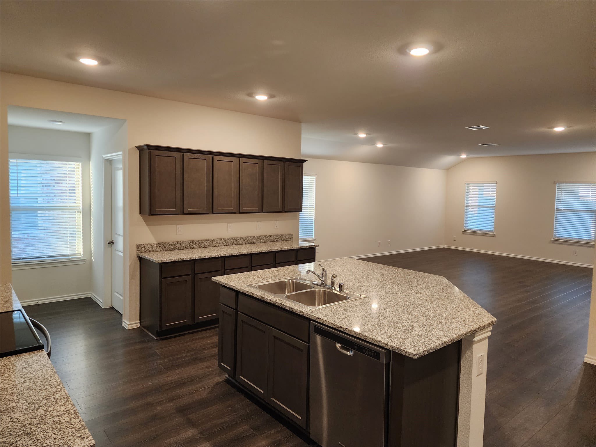 100 Stovall Lane – photo 4
