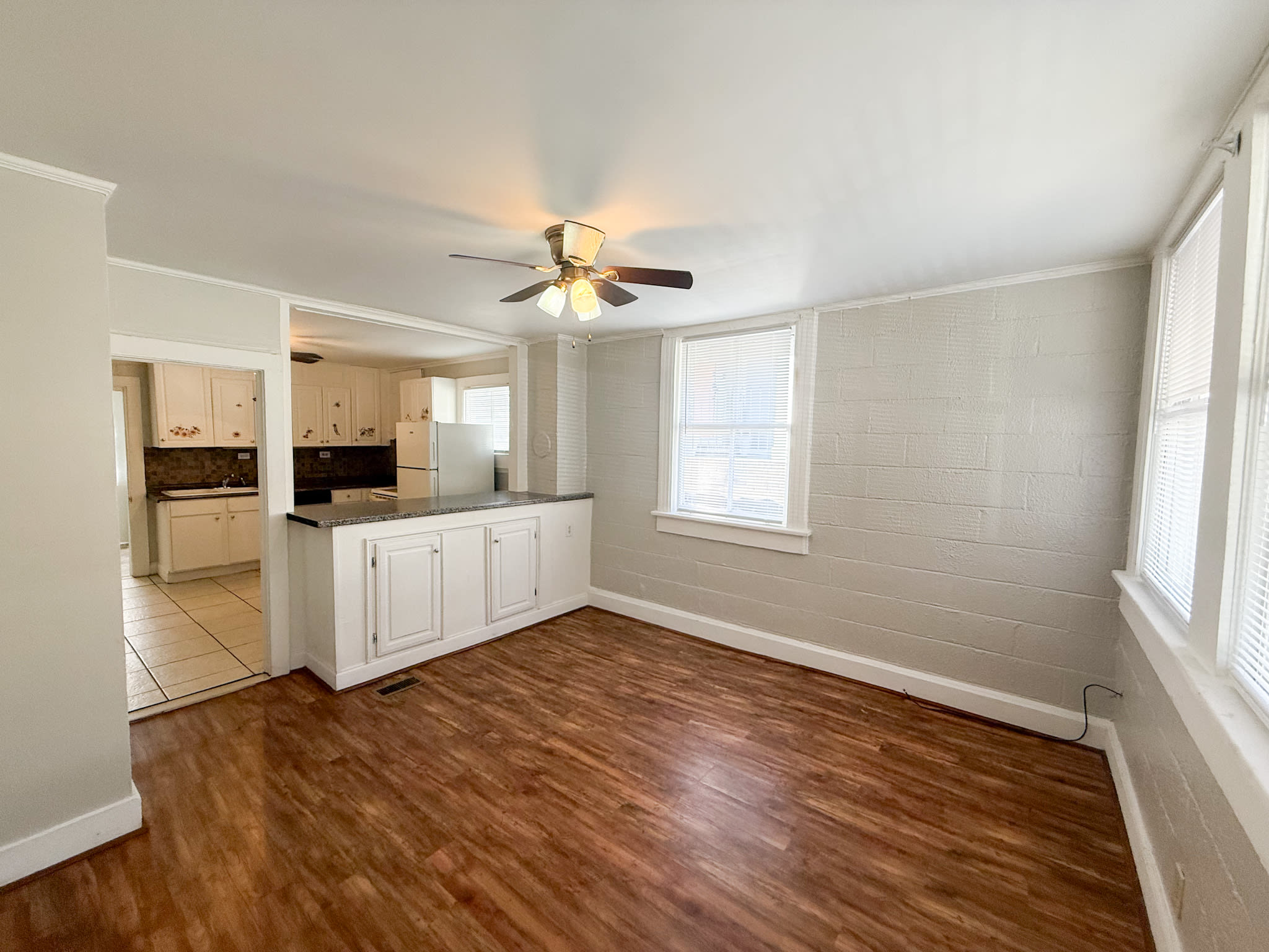 913 Pine St – photo 1