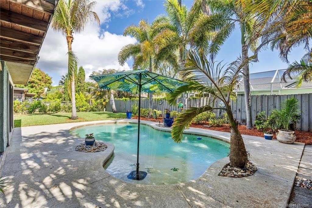 687 NE Maranta Terrado – photo 2