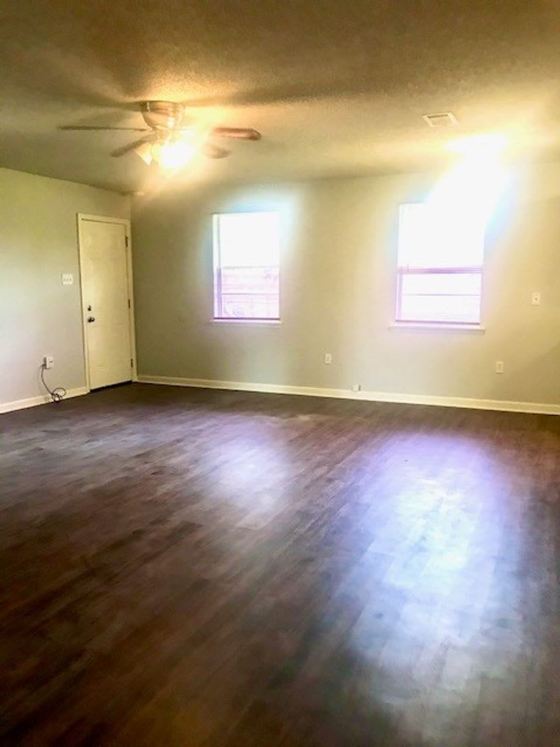 3BR/2BA HOUSE in Avalon Subdivision off of Millerville – photo 3