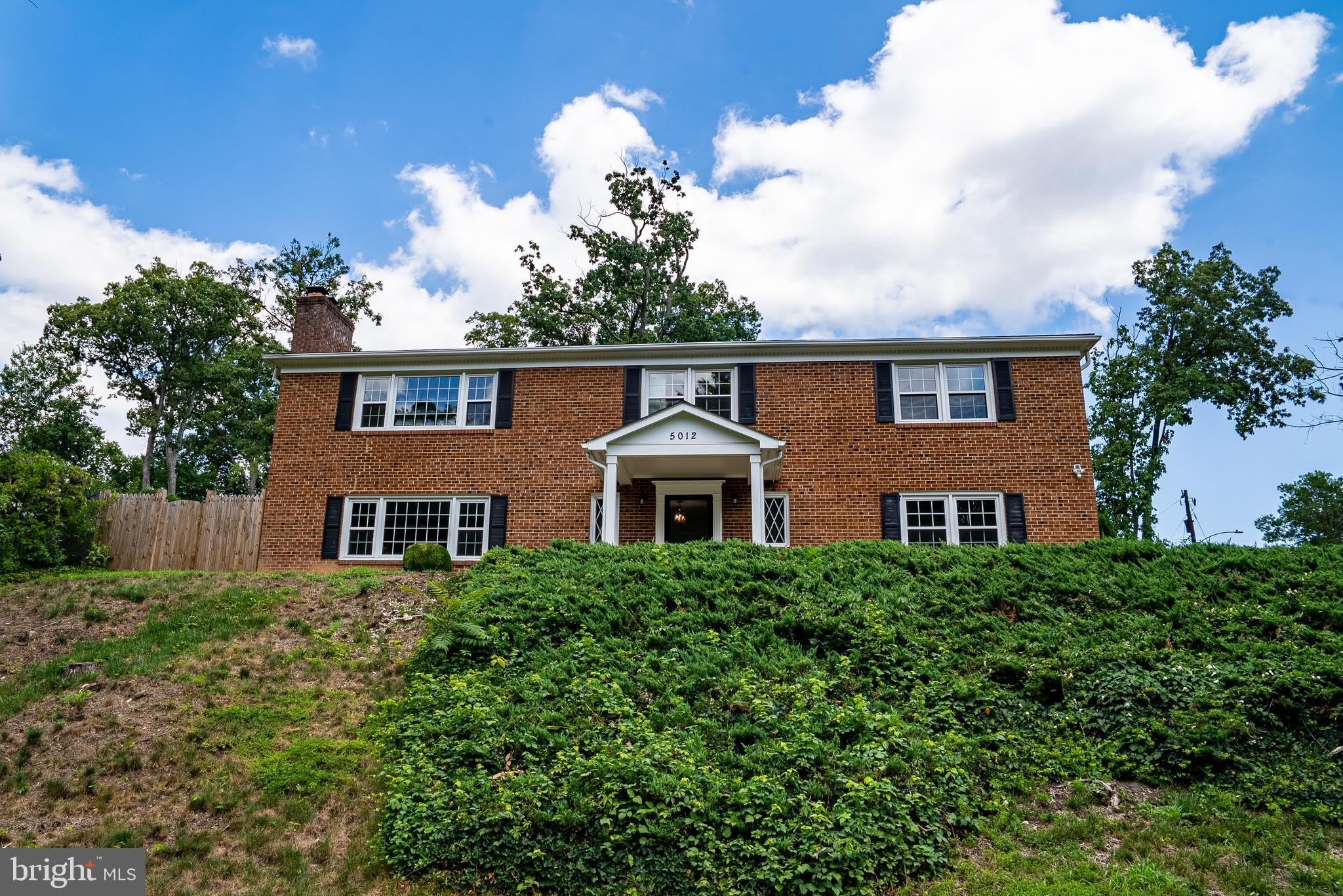 5012 LARNO Drive – photo 2