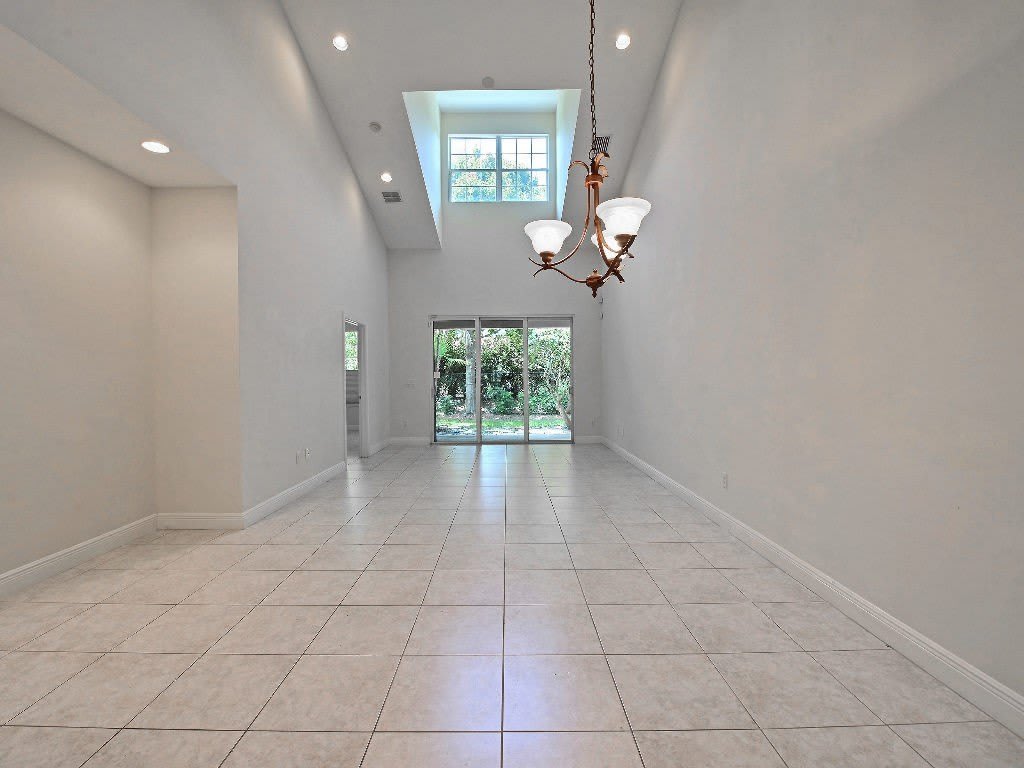 1645 Baseline Lane – photo 4