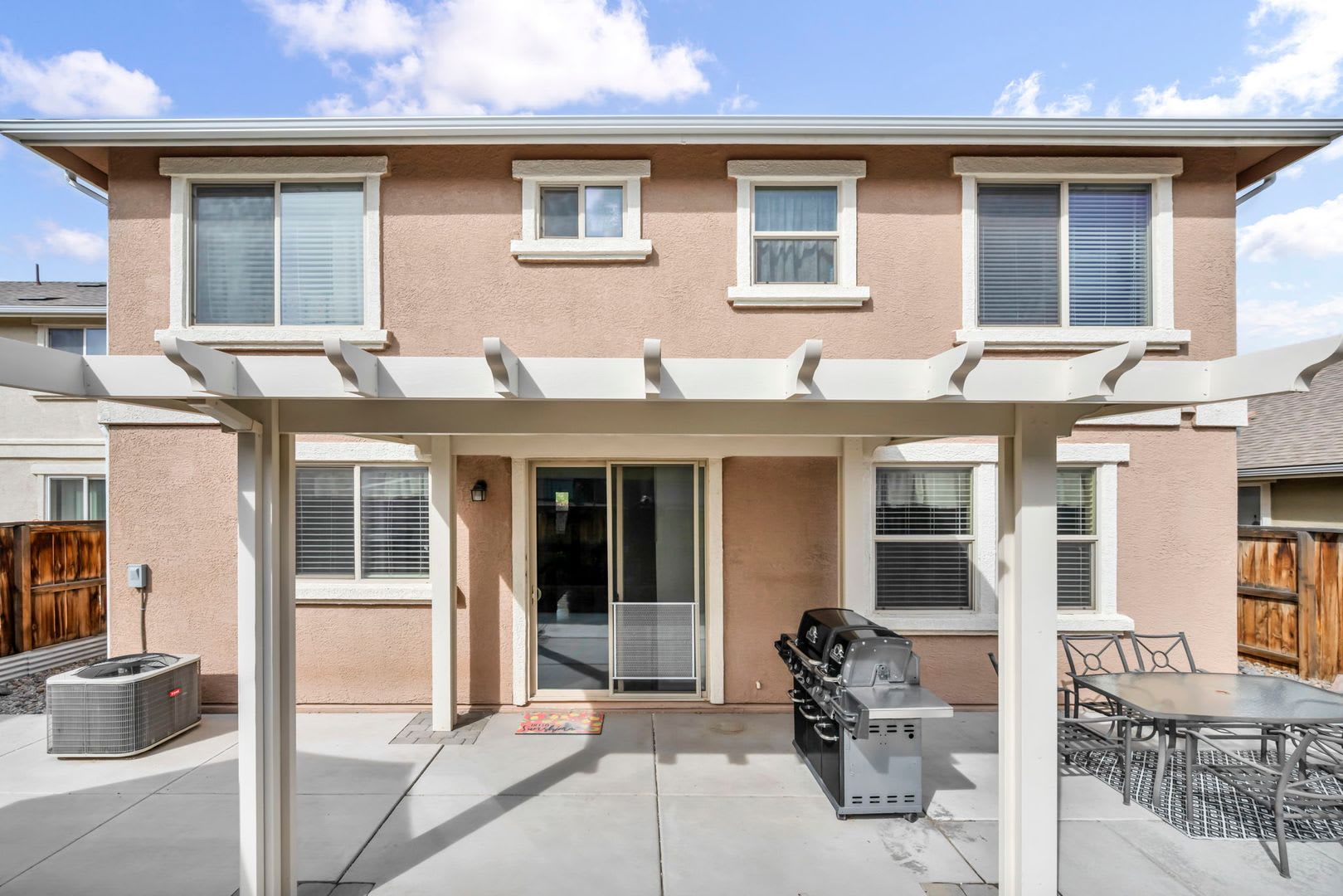 VALUE-PACKED 4 BEDROOM HOME WITH LARGE WALK-IN CLOSETS NEAR UNR – photo 3