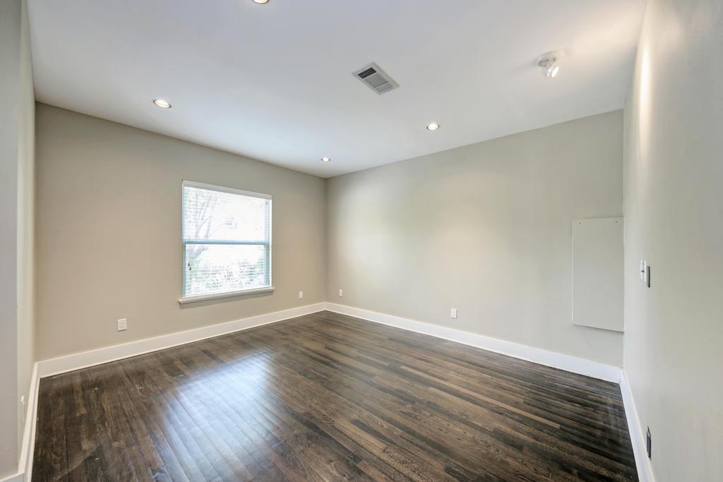 1014 East 14th Street – photo 5