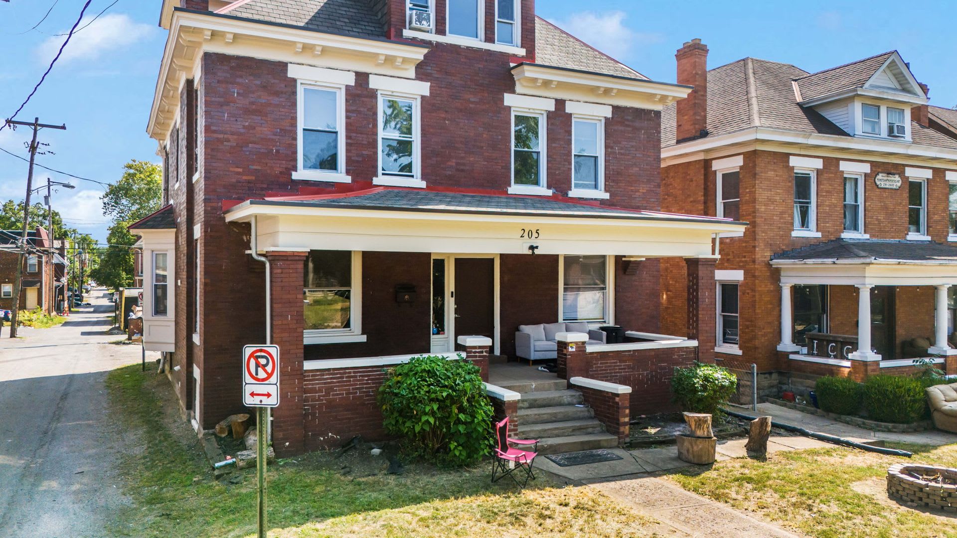 Massive Newly Renovated 11-Bedroom House on E. 14th – Prime Campus Location! – photo 2