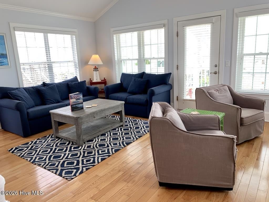 305 N Shore Drive – photo 4