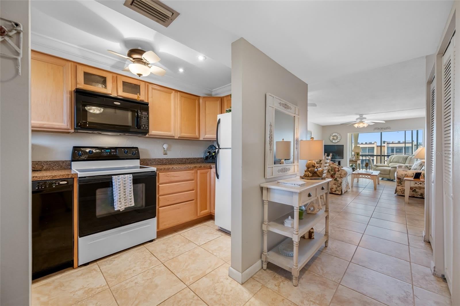 1243 S MARTIN LUTHER KING JR Avenue – photo 3