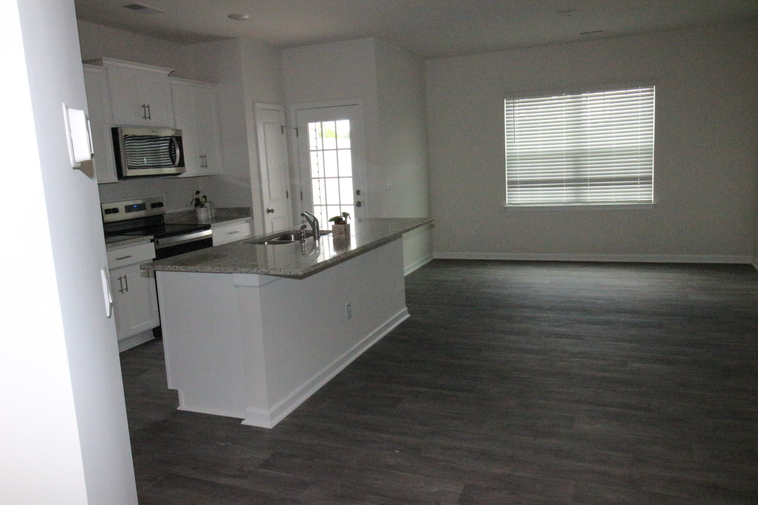 1185 Evelynnview Ln – photo 2
