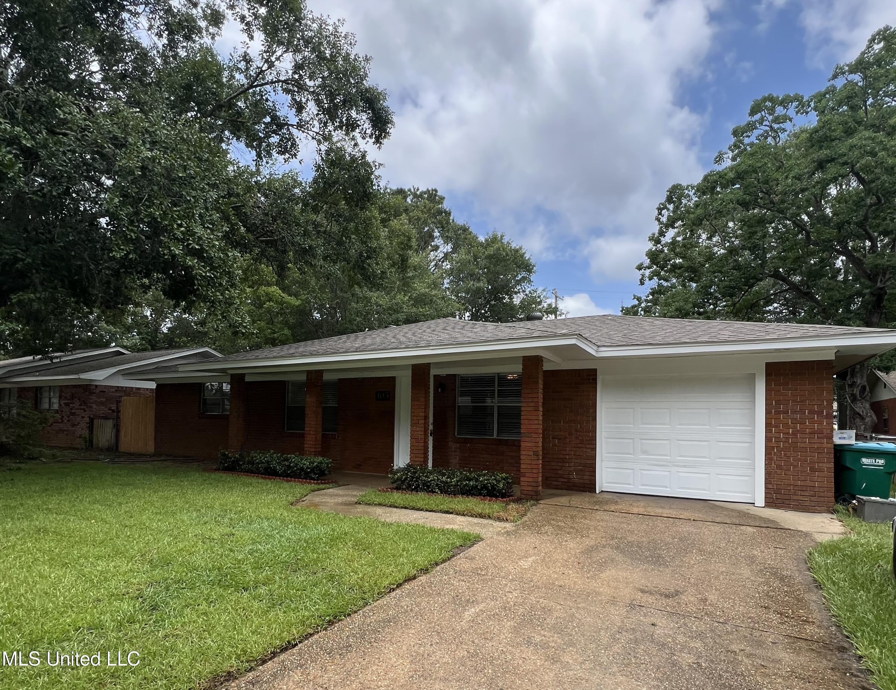 103 Ralph Drive – photo 1