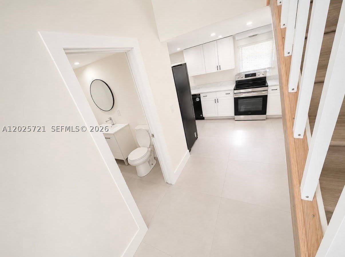 4125 N 32nd Ct – photo 4