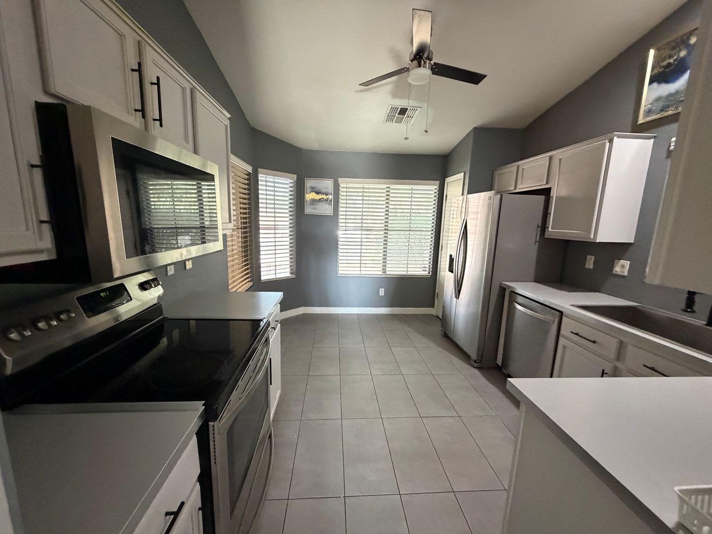 Move in SPECIAL Beautiful 3-Bedroom Home Now Available for Rent! – photo 1