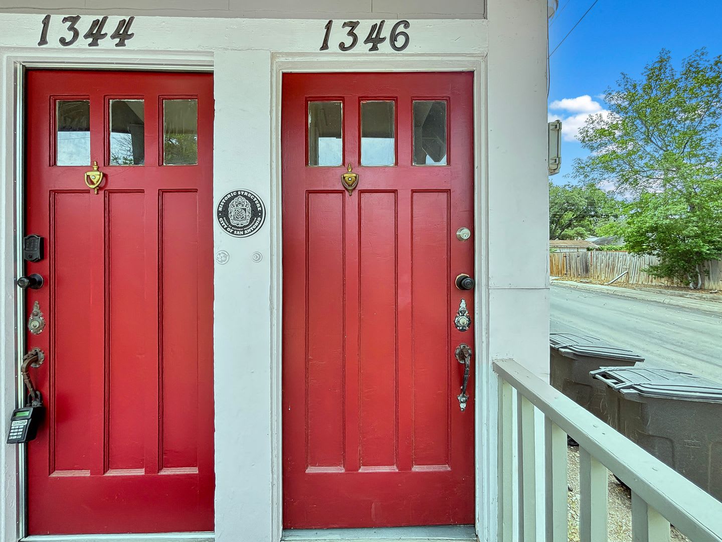 A Timeless Gem Awaits Elegant Historic Home Nestled In The Heart Of Los Angeles Heights Keystone Park – photo 4
