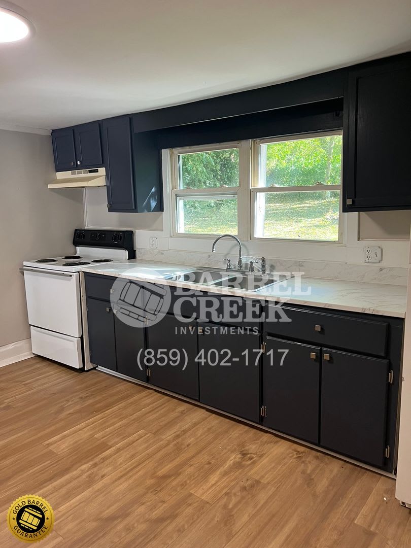 2-Bed 1-Bath House – photo 3