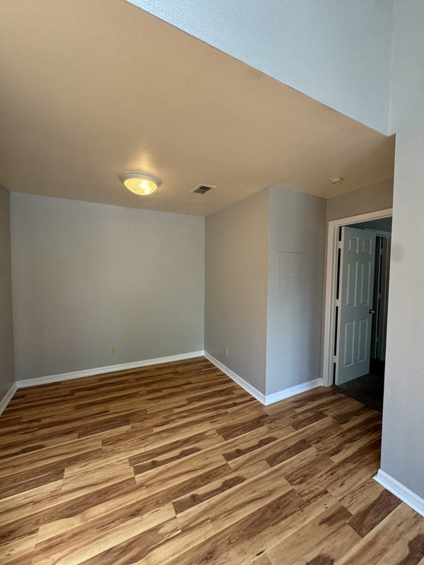 6010 Westgate Dr – photo 3