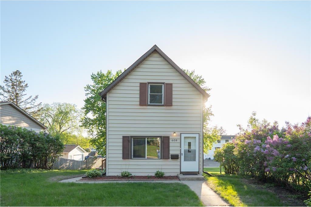 608 7th Ave S – photo 1