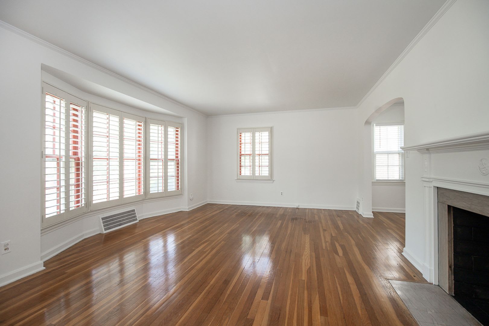 Charming 3 bedroom house Shaker Heights!! – photo 5