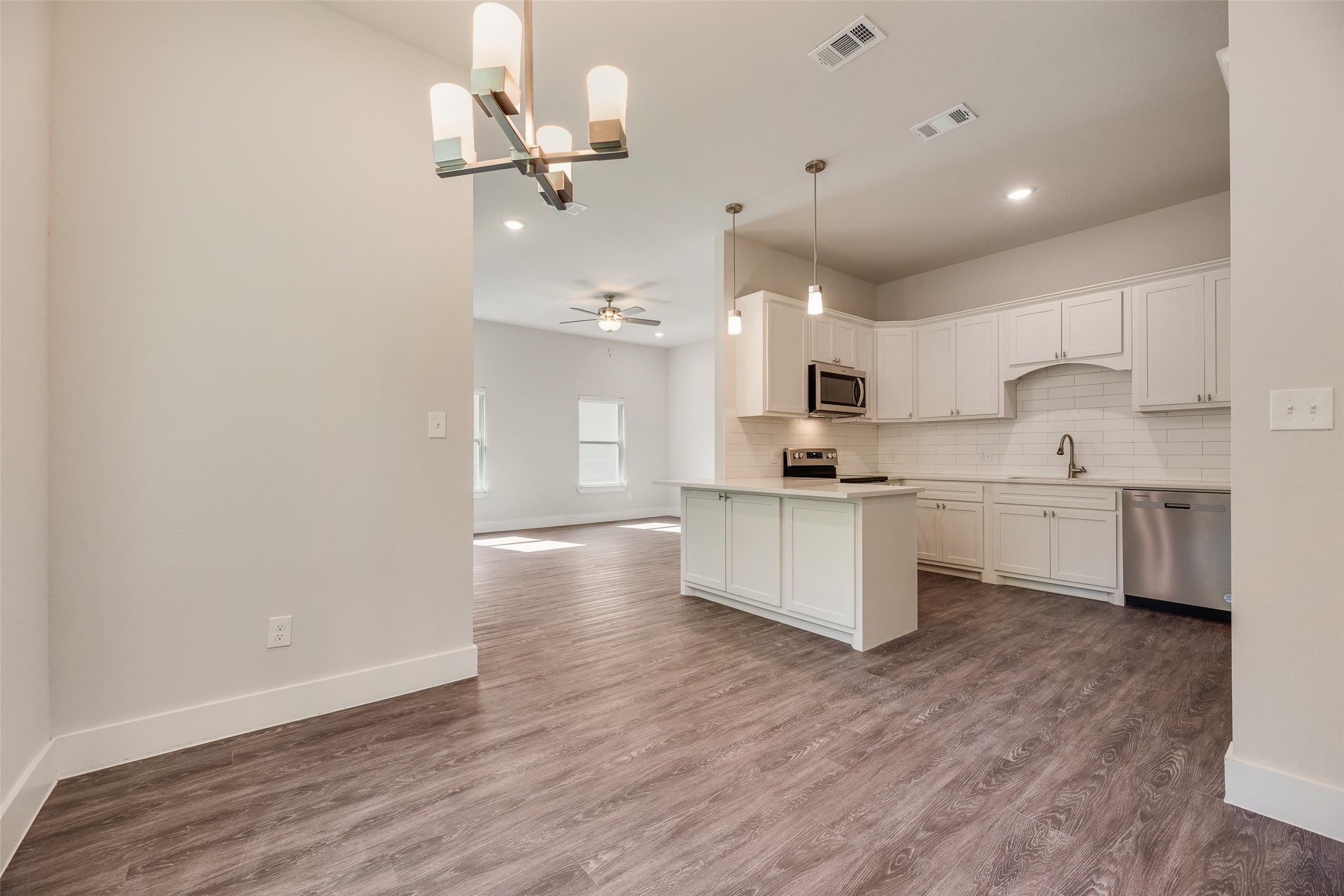 1115 W Johnson Street – photo 4