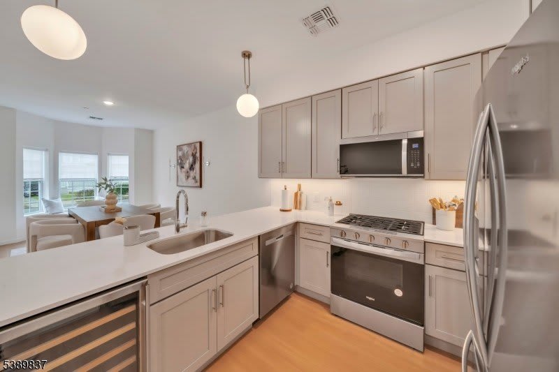 70 Ridgedale Ave – photo 2