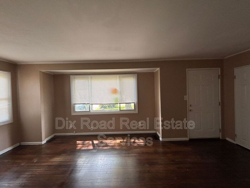 3971 Ark Avenue – photo 5