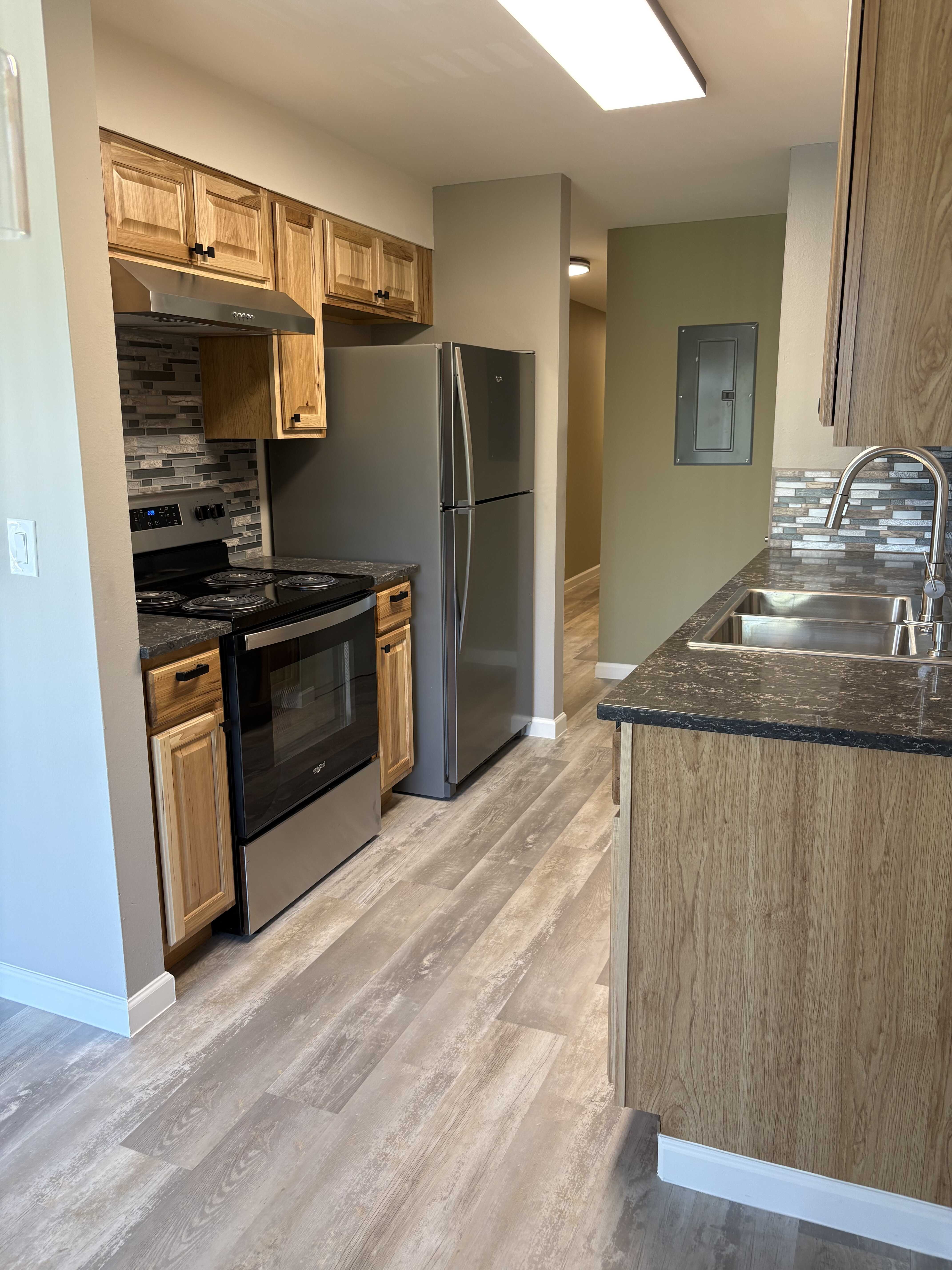 12239 Des Moines Memorial Drive – photo 2