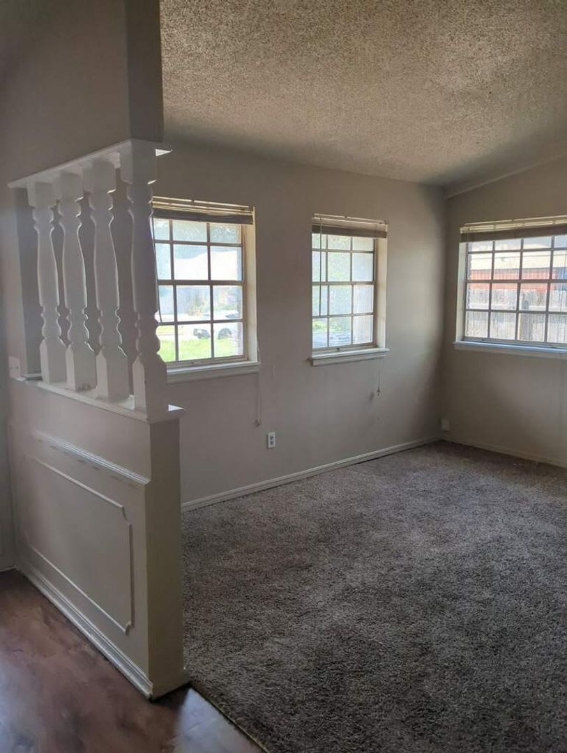 1121 Nw 102Nd St – photo 3