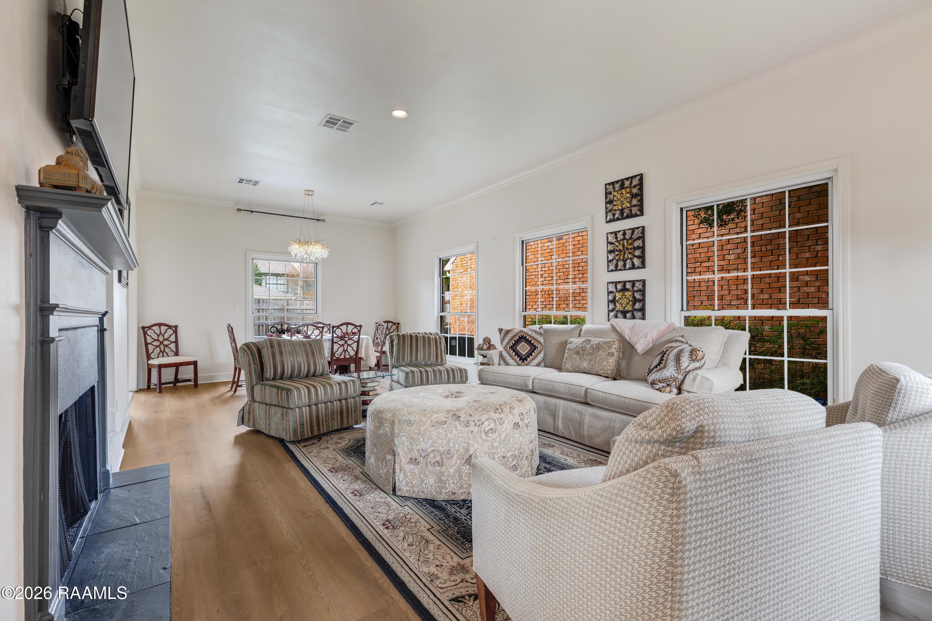 13 Heatherstone Drive – photo 3