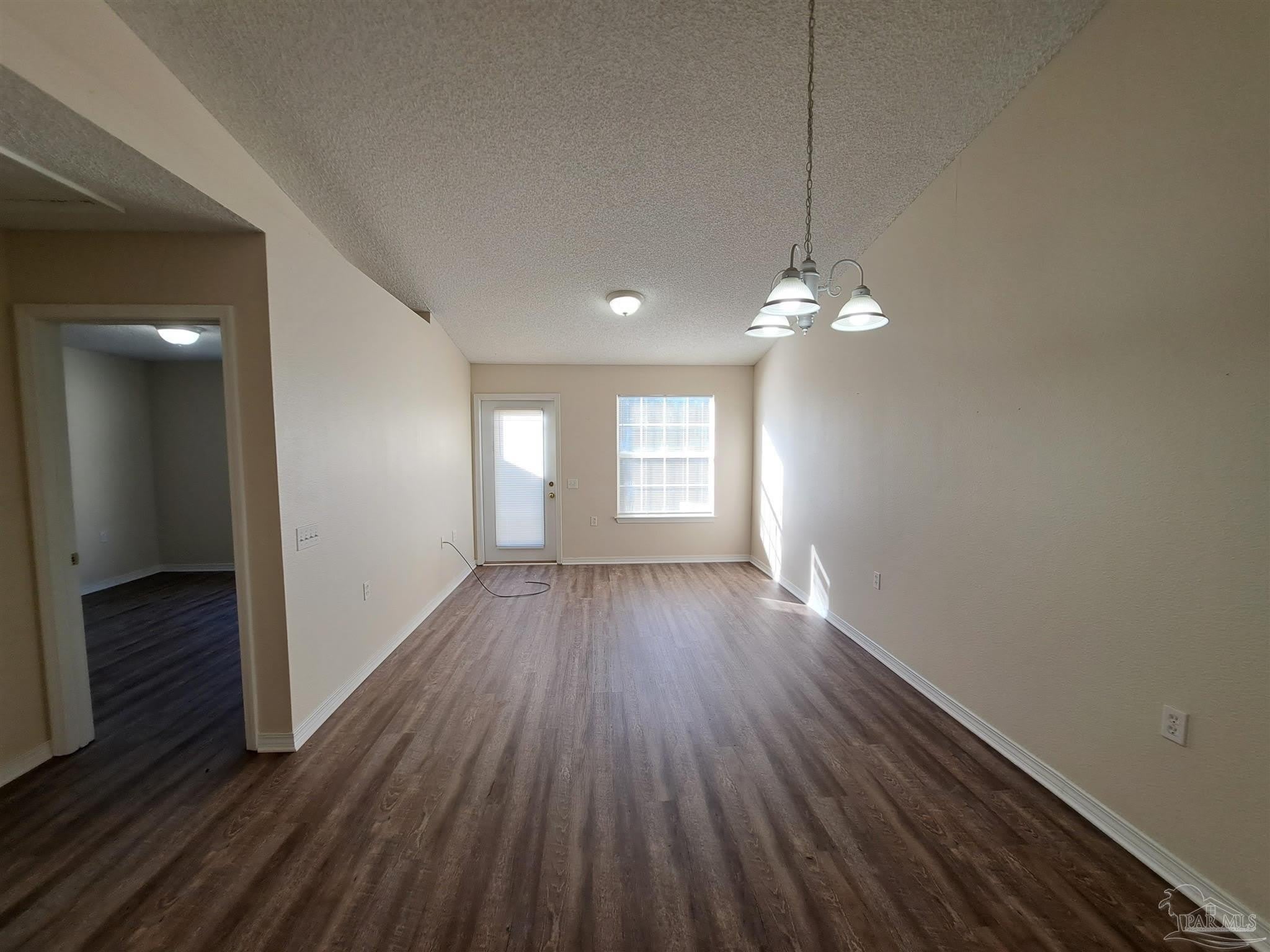 8069 Stonebrook Dr – photo 3