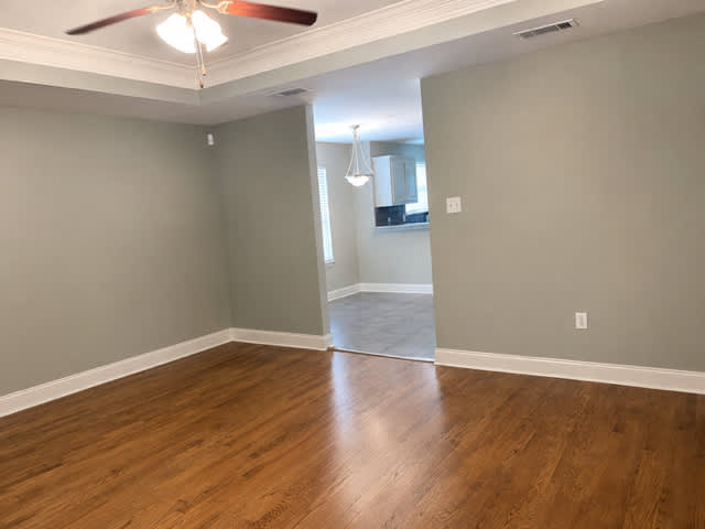 201 North River Road – photo 2