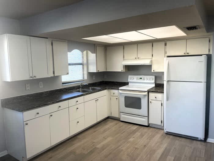 610 Southeast 10th Street – photo 2