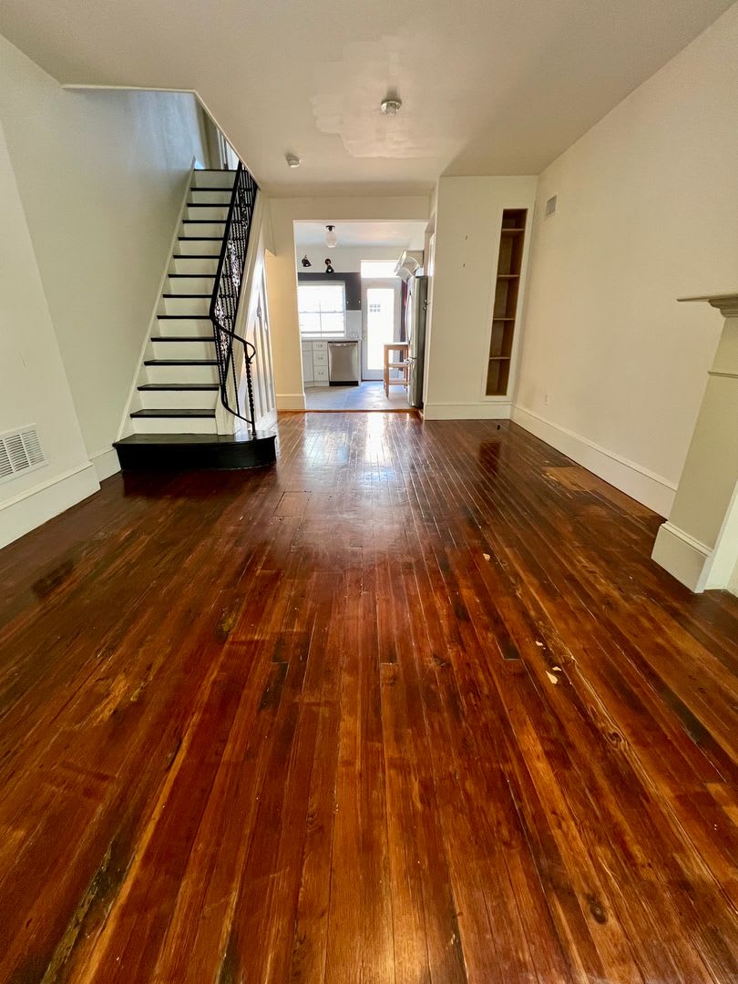 Stunning 3-Bedroom Townhome with Finished Basement in Point Breeze! Available mid-October! – photo 5