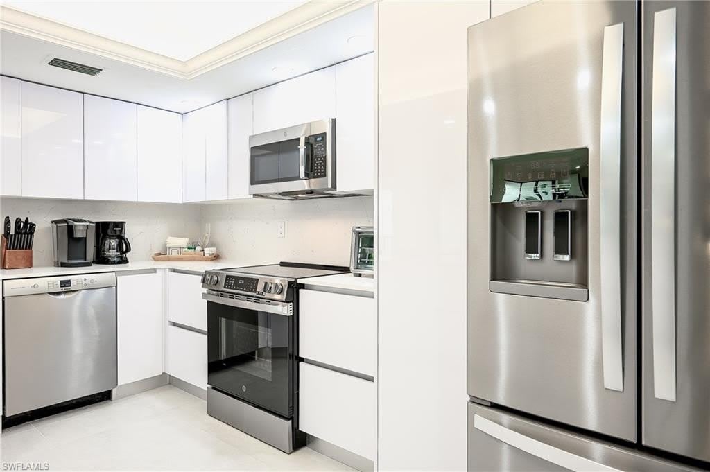 592 Beachwalk Cir – photo 4
