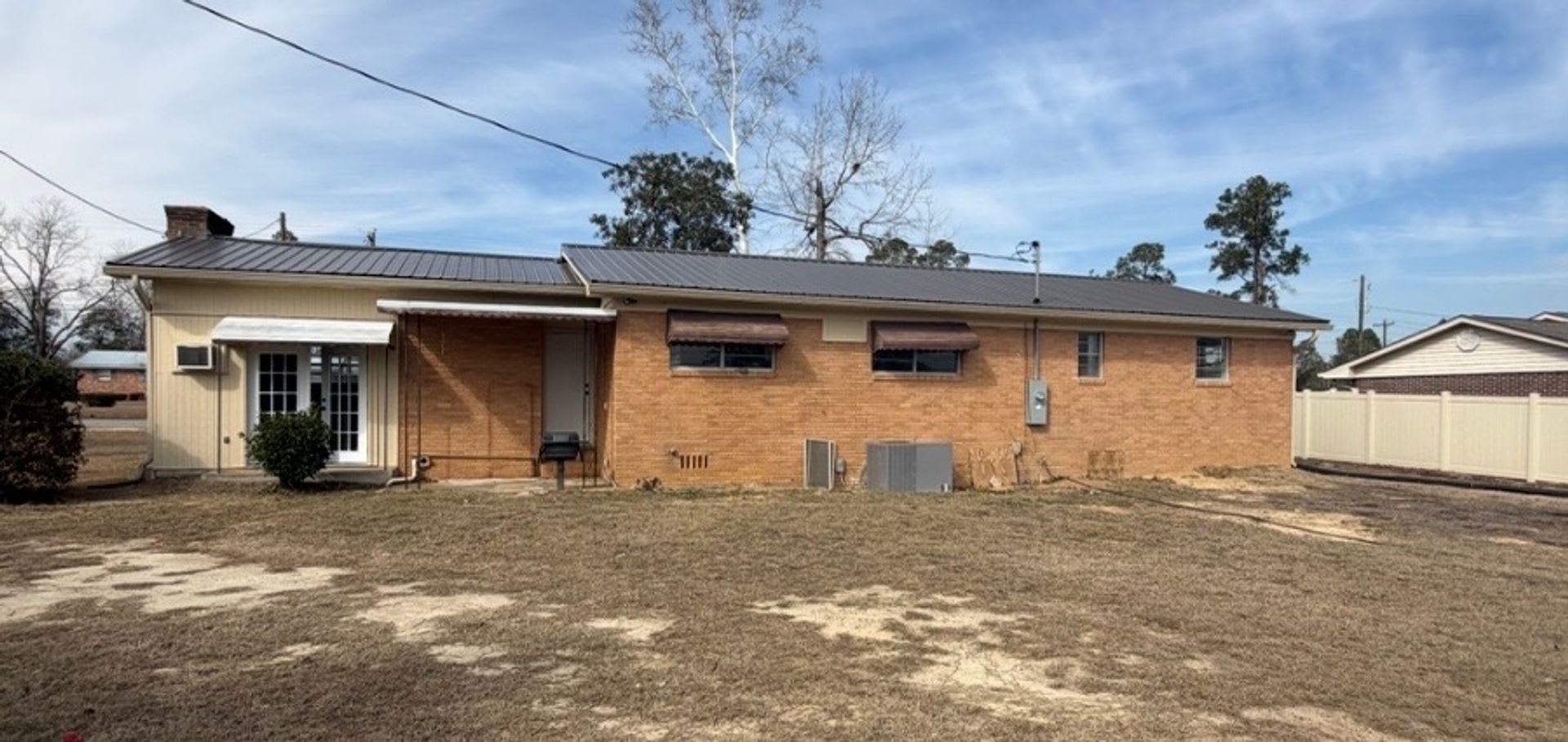 3 Bed 1.5 Bath Brick House With Bonus Room – photo 2