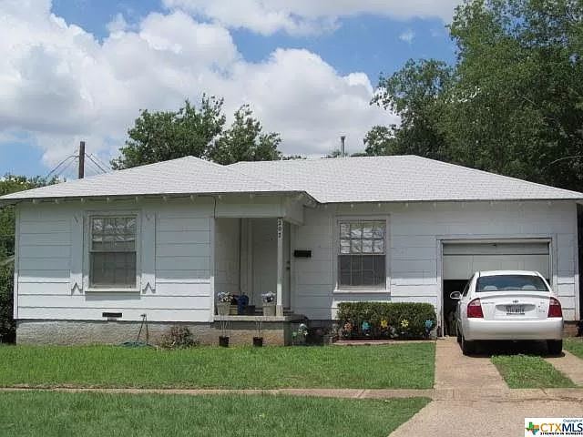 207 Cloud St – photo 1
