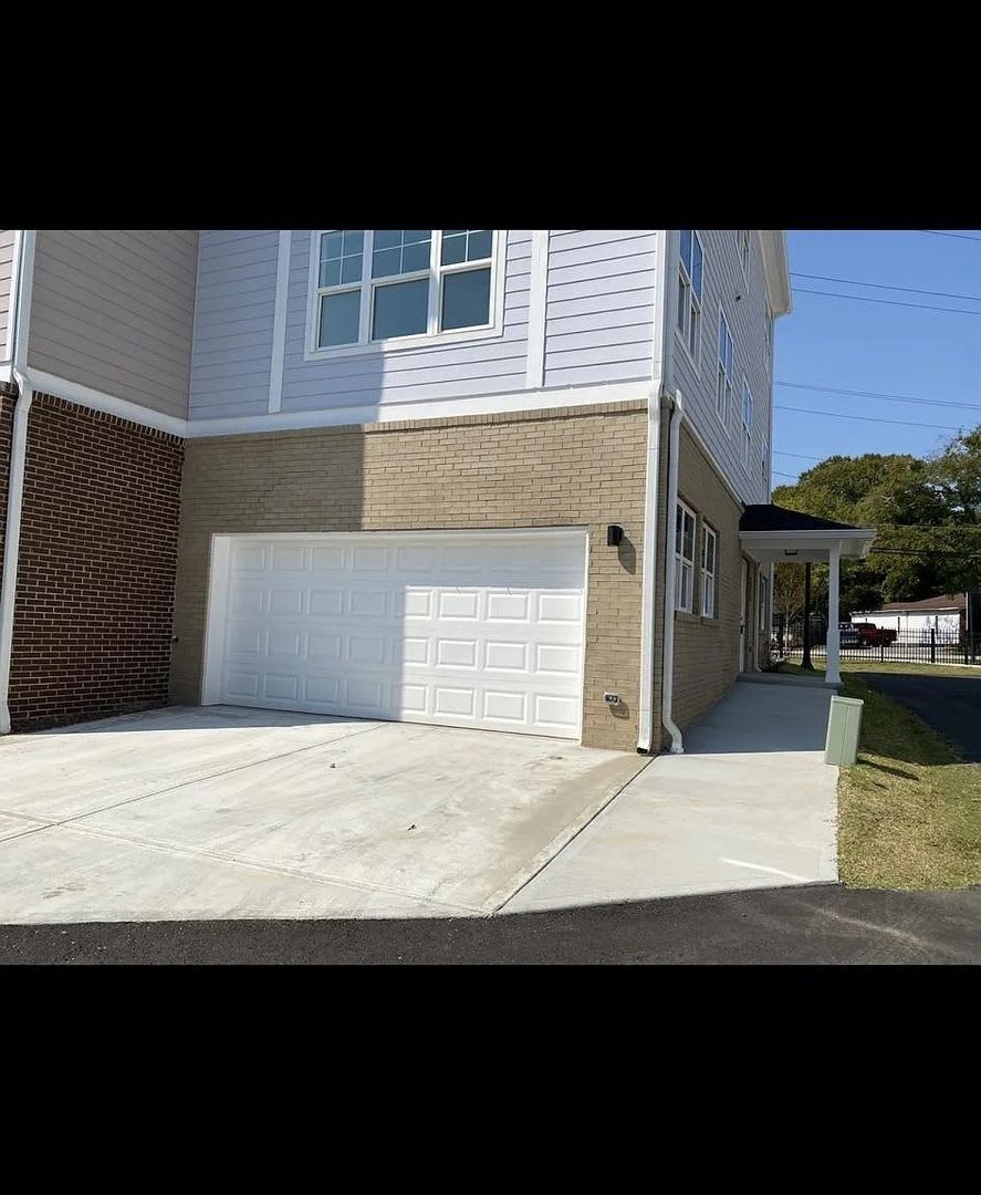 Stylish 3BR Townhome in Atlanta – photo 1