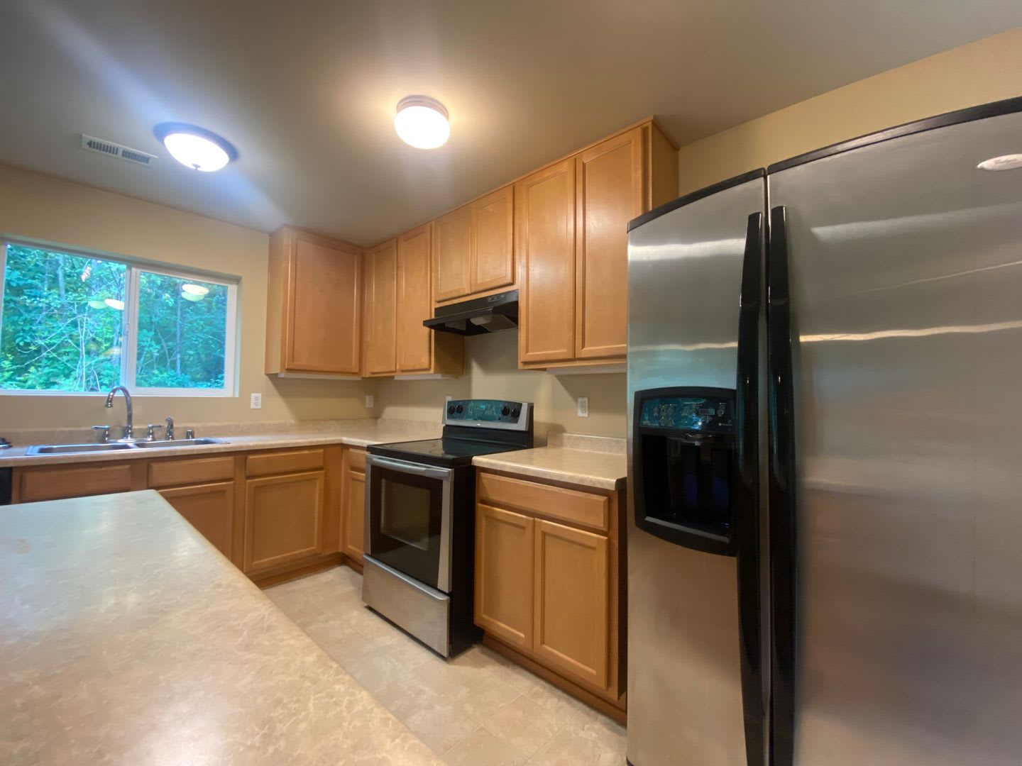 Practical 3 bedroom, 2190 Sqft Kent Home – photo 5