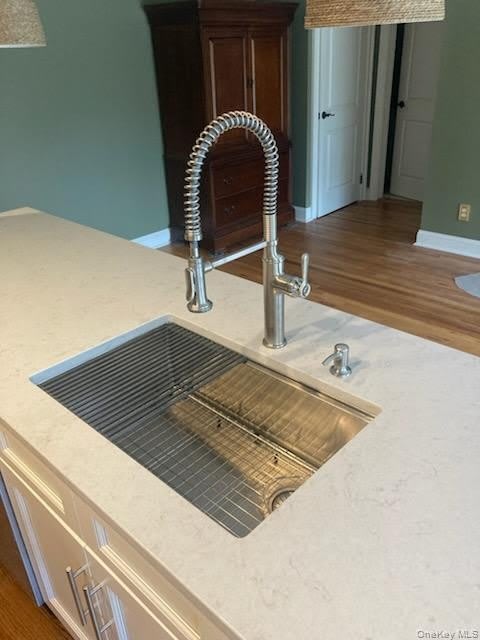 2 Colonial Road – photo 4